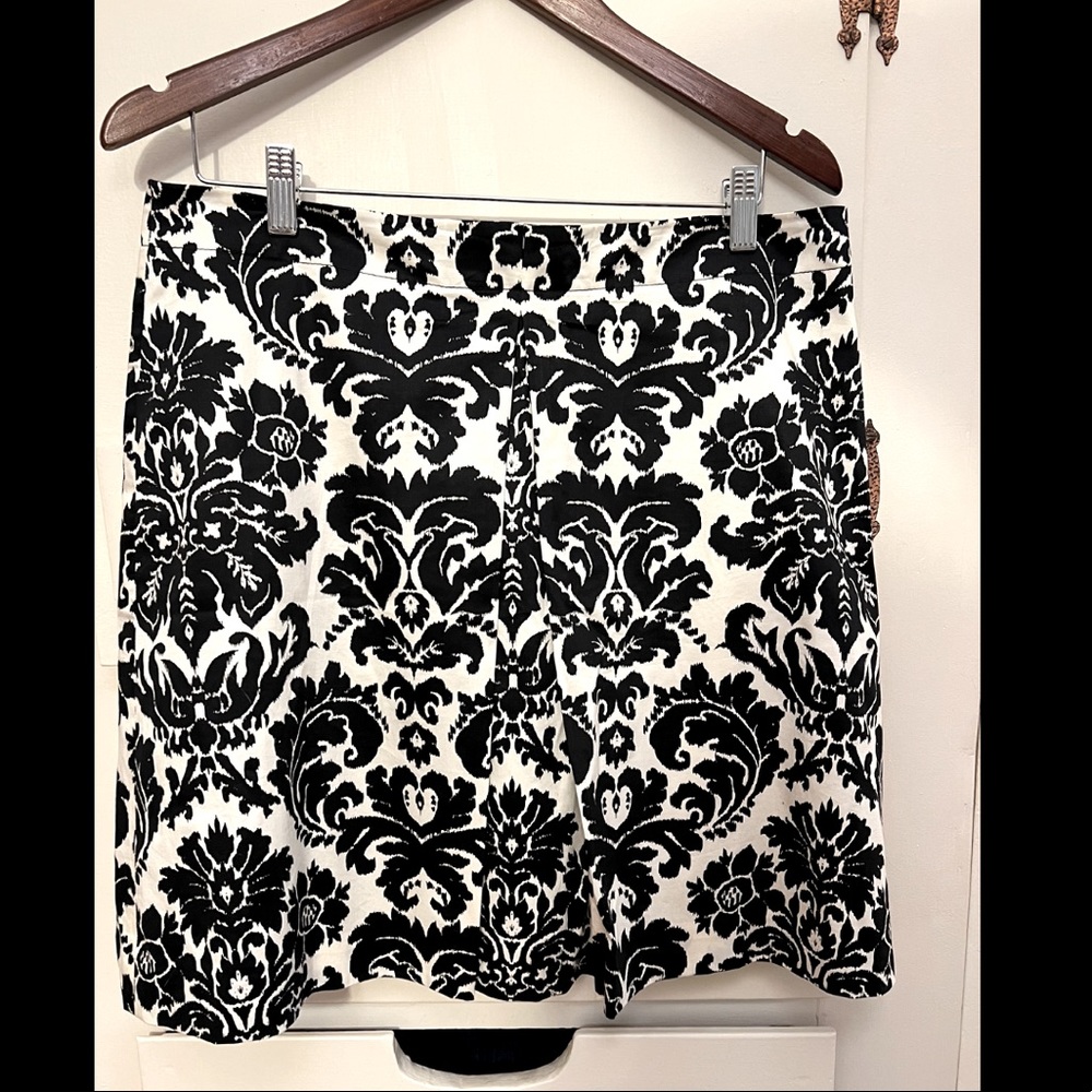LOFT black and white skirt, size 12P